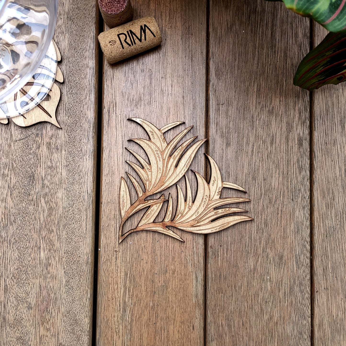 Pot Holder Small Leaves - Nature - Wood - Handmade Gift - Housewarming - Wood Kitchenware