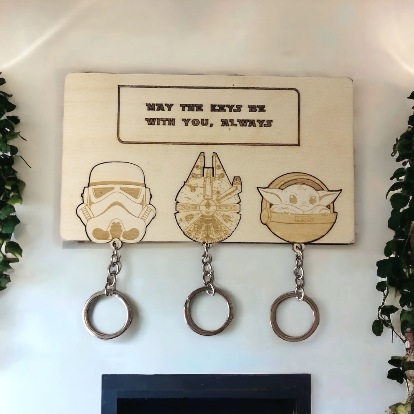 Star Wars Keychain Wall Mounted Key Holder - Geek Keyrings