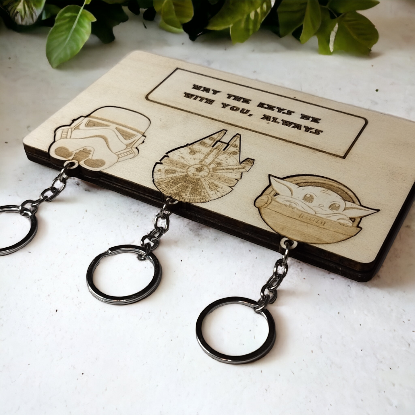 Star Wars Keychain Wall Mounted Key Holder - Geek Keyrings